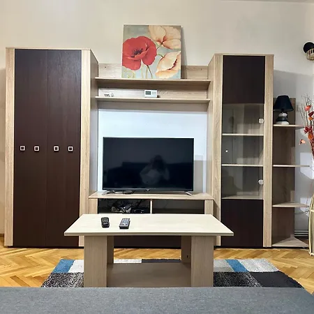 Sir Apartament, 550 M Christmas Market *